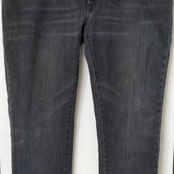 DOLCE & Gabbana Distressed Jeans - Picture 4 of 11